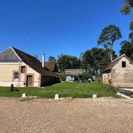 Gite A La Ferme De Sainte Radegonde Lanneray ภายนอก รูปภาพ